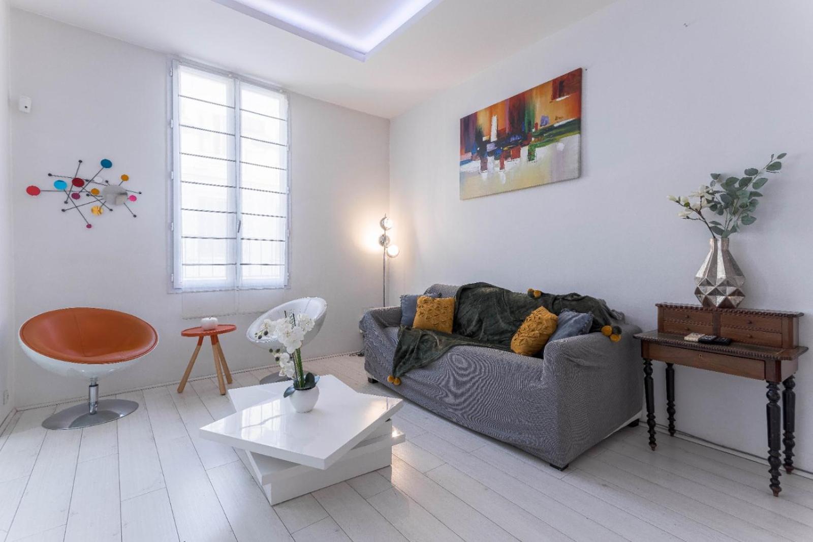 Duplex Jaures - 2 Chambres, Centre, Clim, 15mn Du Palais&plage